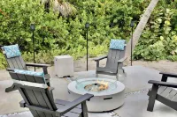 Island Retreat - Private Pool, 2 Golf Carts, Boat Slip, Walk to the Beach - Beach