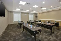 Home2 Suites by Hilton West Bloomfield Detroit Hotels in Farmington Hills