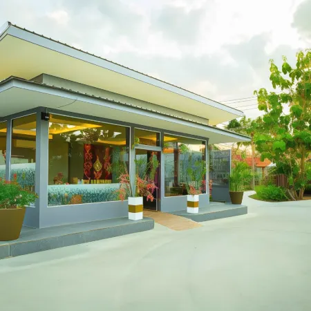 The Florist Resort Отели рядом с достопримечательностью «Пирс Менам»
