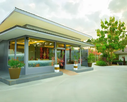The Florist Resort Hotels near Samui Disc Golf