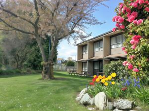 Fairway Motel & Apartments