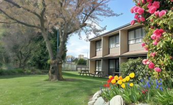 Fairway Motel & Apartments