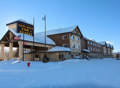 Gray Wolf Inn & Suites