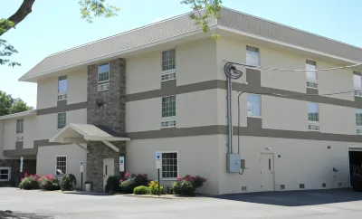 Gamble Farm Inn and Suites Hotels in Lock Haven
