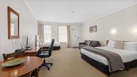 Lake Inn - Ballarat Hotels in Delacombe