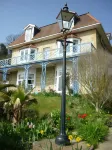 St Maur