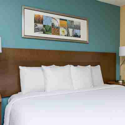 Fairfield Inn & Suites Kansas City Lee's Summit Rooms