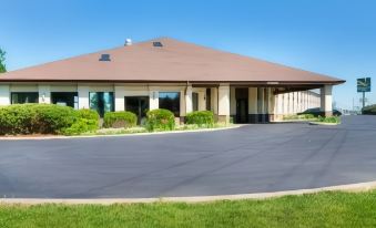 Quality Inn Sycamore - DeKalb