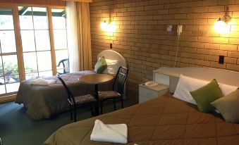 High Country Motor Inn