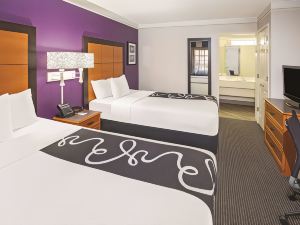 Howard Johnson by Wyndham Sacramento Downtown