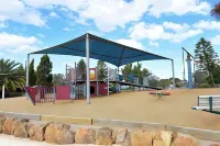 Travelway Motel فنادق في بورت بيري