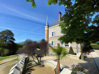 Château de Saint-Genix Hotels in Champagneux