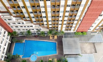 Cozy Stay Studio Apartment at Gateway Park LRT City Bekasi