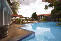 Mahaweli Reach Hotel - Uima-altaat