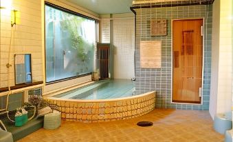 Hotel Higashihiroshima Hills Saijo - Housity