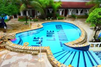 Best Western Jangwani Sea Breeze Hotel - Pools