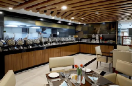 Avari Xpress Hotel - Multan