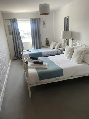 2 Bedroom Near Ocean Village Marina Port Apartment Hotel dekat Shackleton Accommodation