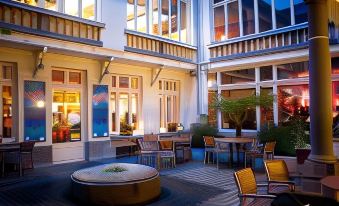 Jacques Brel Hostel