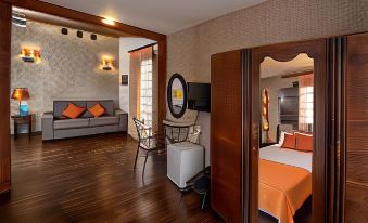 Polys Guest House