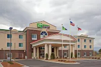 Holiday Inn Express Pembroke