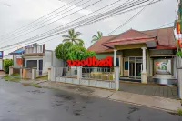 RedDoorz @ Jalan Bali Cilacap Hoteles en North Cilacap