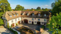 Hotel Schloss Edesheim - Parking