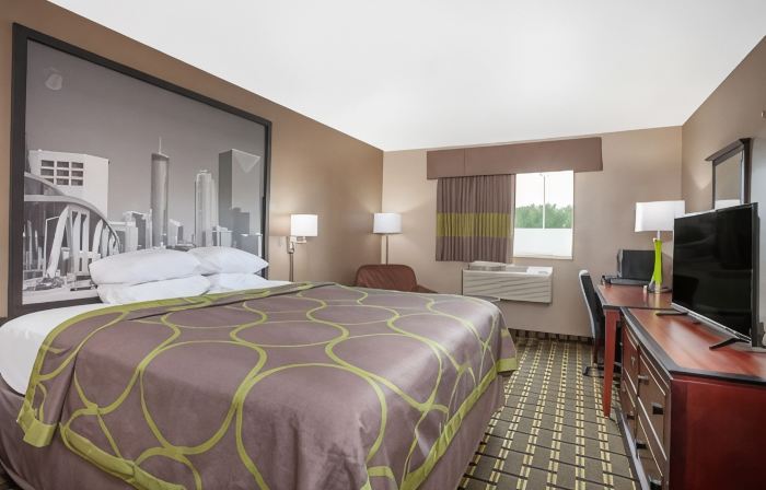 Super 8 by Wyndham Waycross GA