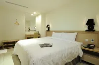 Bravo Hotel Hotel di Taichung