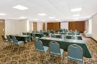 Days Inn by Wyndham Newport News City Center Oyster Point Hotels in Newport News