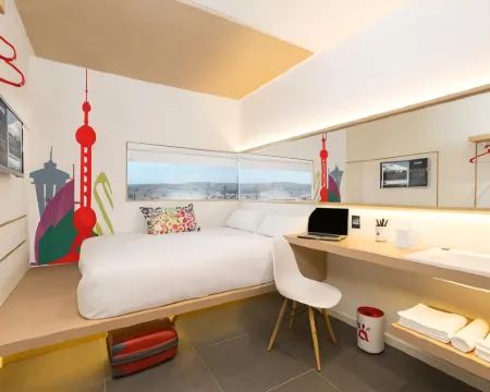 Yaas Hotel Dakar Almadies ダカールのホテル