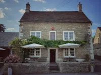 Neeld Arms Hotels in Badminton