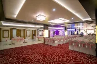 The Golden Apple - Pemandian Air Panas