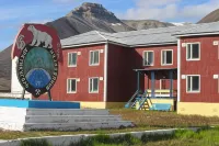 Hotel Pyramiden - 2-Star