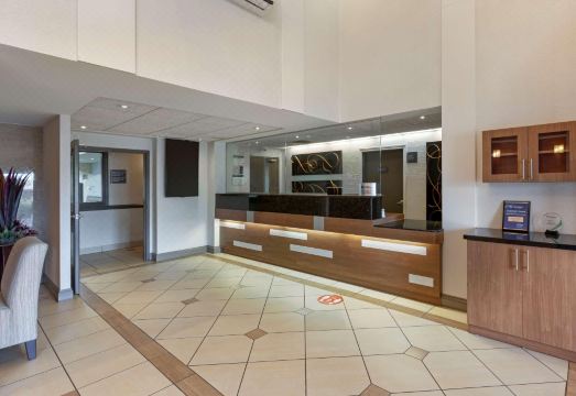 베스트 웨스턴 플러스 벌링턴