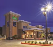 La Quinta Inn & Suites by Wyndham Beeville Hôtels à proximité de : Coastal Bend College