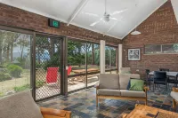 Bay Retreat Port Arthur