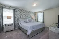 Family Friendly 5 Bed Spa Pool Home in Champions Gate