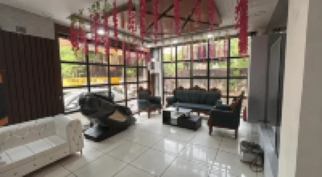 Hotel Bless Inn