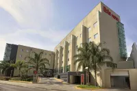 Ibis Guadalajara Expo - parking