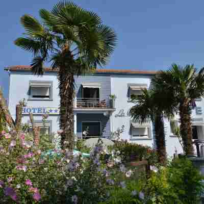 Hôtel La Roseraie Hotel Exterior