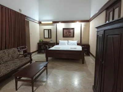 Teras Solo Syariah Guest House Hotel dekat Keraton Surakarta Hadiningrat