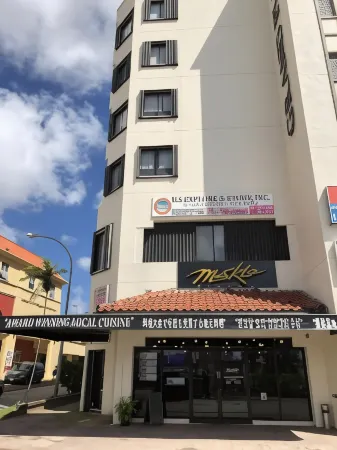 Grand Plaza Hotel