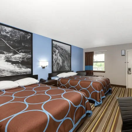 Super 8 by Wyndham Malvern