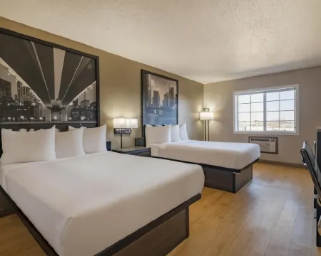 Super 8 by Wyndham Clinton Hotels in Clinton