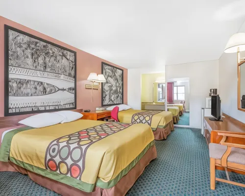 Super 8 by Wyndham Santee Hotels in Santee
