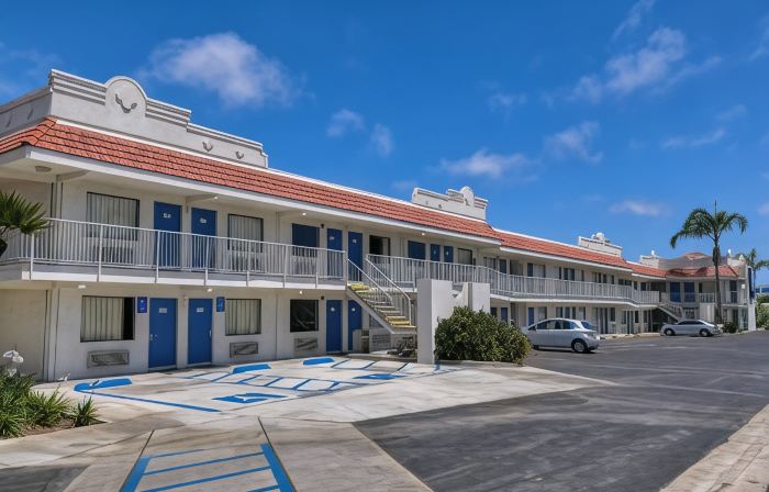 Motel 6 Carlsbad, CA - Near Legoland
