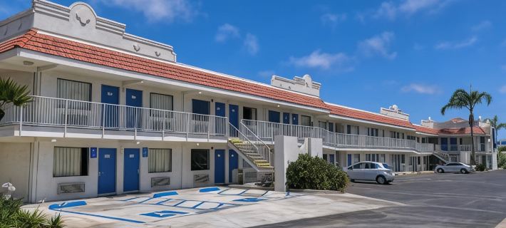 Motel 6 Carlsbad, CA - Near Legoland Hotels in Carlsbad