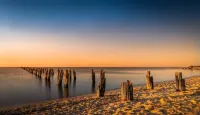 St. Leonards Pier Beach House -5 min walk to the beach