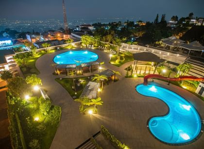 Surya Hotel & Cottages Prigen